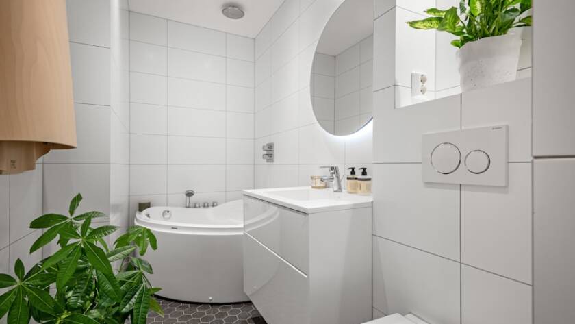 Eco-Friendly Bathroom Renovations 
