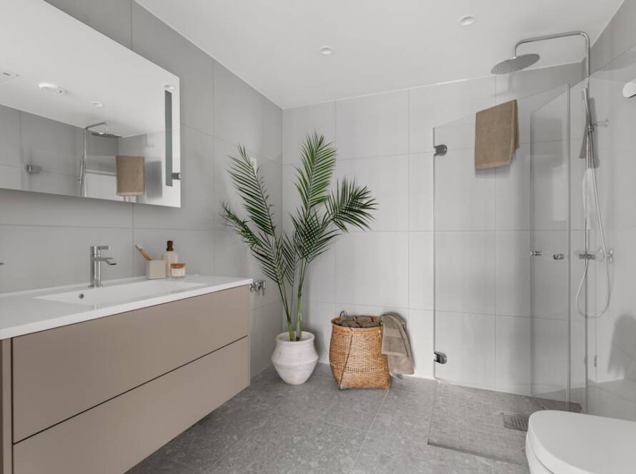 Designing a Family-Friendly Bathroom 